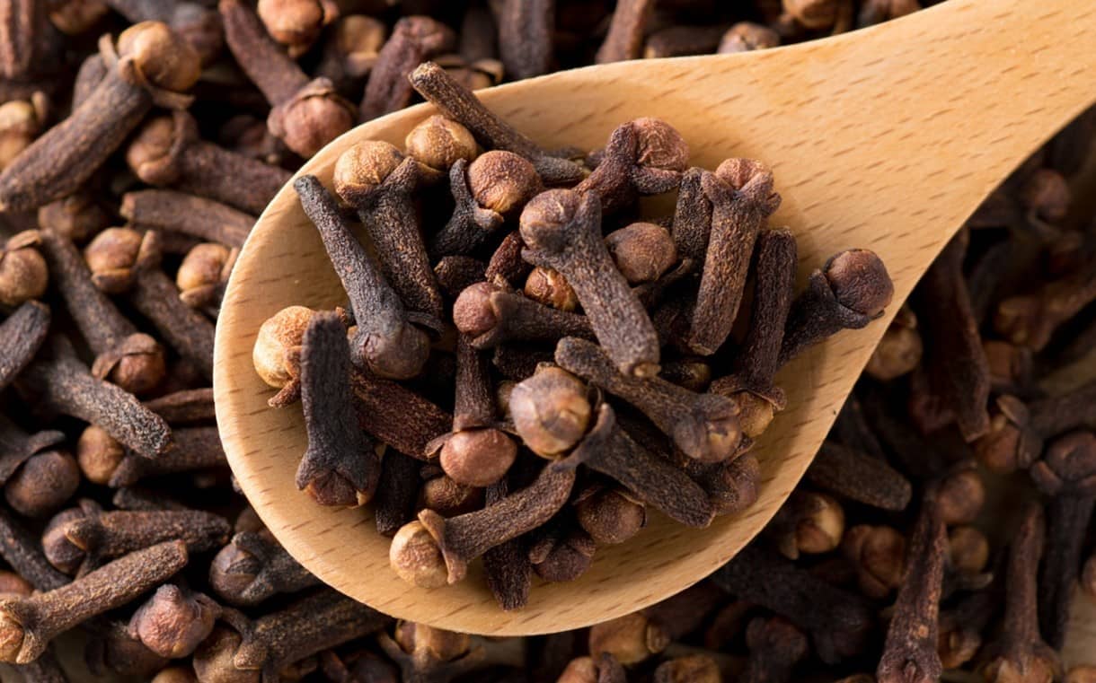 کاربرد روغن میخک و خواص آن
